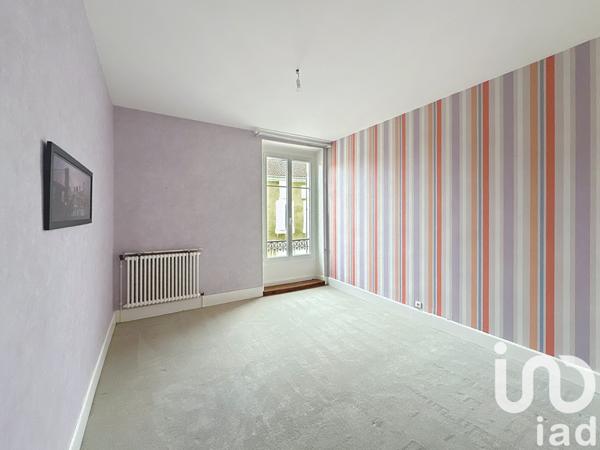 Maison traditionnelle 9 pièces de 220 m² à Villeneuve-de-Marsan (40190)