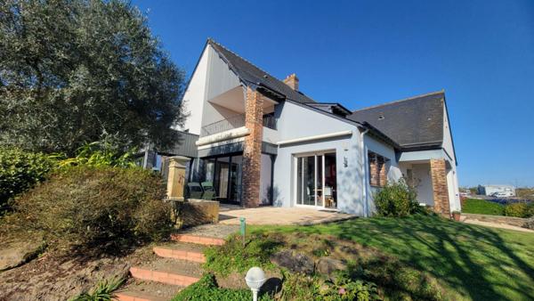 Maison La Membrolle Sur Longuenee 8 pièce(s) 253 m2