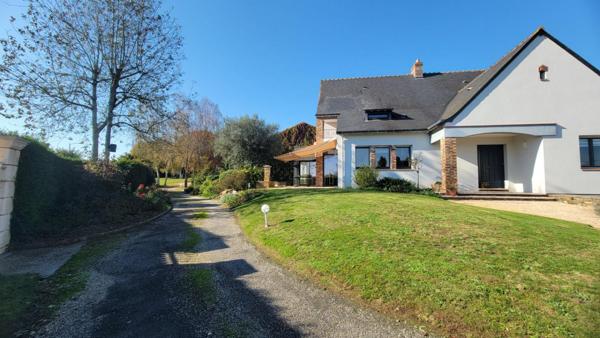 Maison La Membrolle Sur Longuenee 8 pièce(s) 253 m2