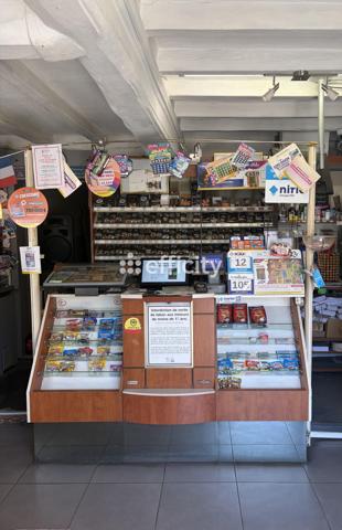 Fonds De Commerce
        
        - 80 m² 80 000 € *