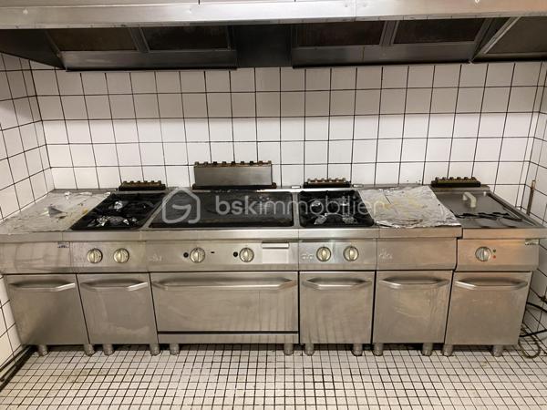 Maison de village de 303 m²