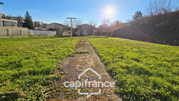 Maison à vendre 4 pièces de 108 m² à MACON (71)