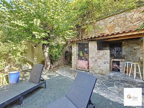 Maison T7 de 160m² avec jardin, caves et garages