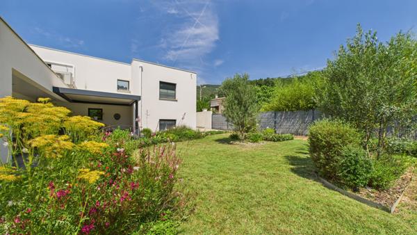 Maison 7 pièces - 232 m² Exclusivité efficity