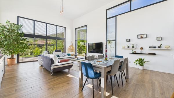 Maison 7 pièces - 232 m² Exclusivité efficity