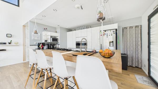 Maison 7 pièces - 232 m² Exclusivité efficity