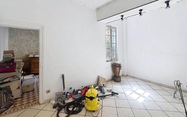 Appartement à vendre    4 pièces • 94 m2 Avignon