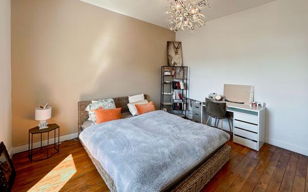 Maison à vendre    6 pièces • 173 m2 Périgueux