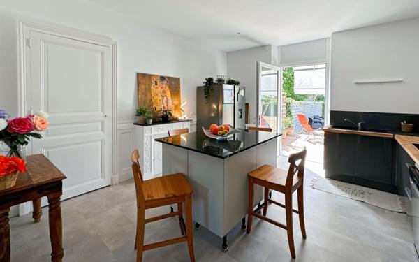 Maison à vendre    6 pièces • 173 m2 Périgueux