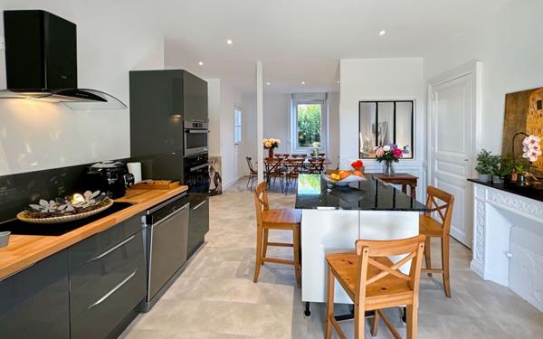 Maison à vendre    6 pièces • 173 m2 Périgueux