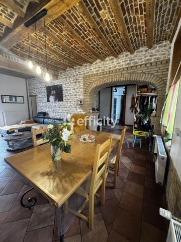 Maison
         4 pièces
        - 176 m² Exclusivité 279 900 € *
