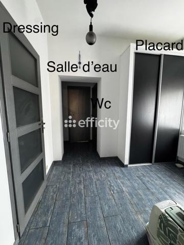 Maison
         4 pièces
        - 176 m² Exclusivité 279 900 € *