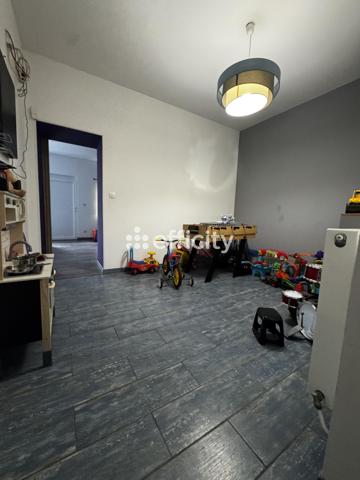 Maison
         4 pièces
        - 176 m² Exclusivité 279 900 € *