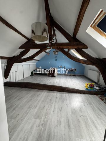 Maison
         4 pièces
        - 176 m² Exclusivité 279 900 € *