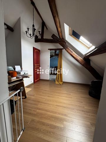 Maison
         4 pièces
        - 176 m² Exclusivité 279 900 € *
