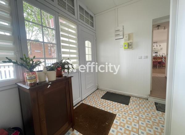 Maison
         4 pièces
        - 92 m² 245 000 € *
