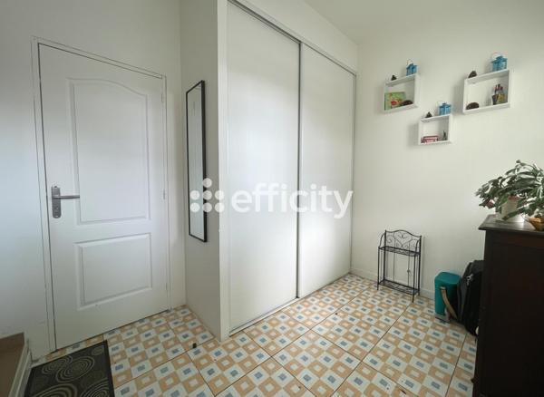 Maison
         4 pièces
        - 92 m² 245 000 € *