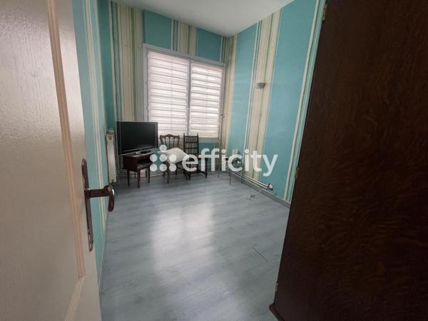 Maison
         4 pièces
        - 92 m² 245 000 € *