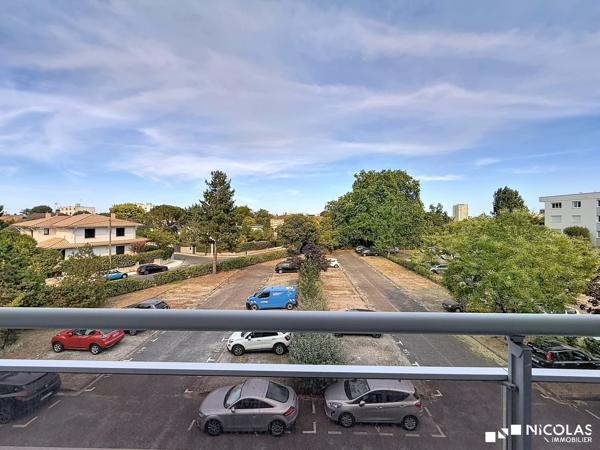 Studio de 31 m² avec balcon, parking et cave – Bordeaux Caudéran