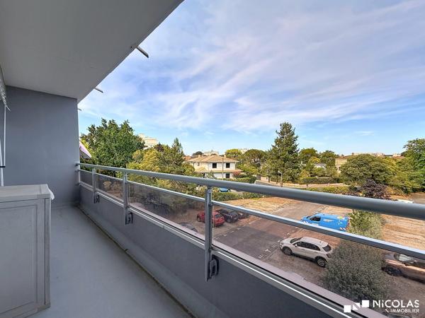 Studio de 31 m² avec balcon, parking et cave – Bordeaux Caudéran