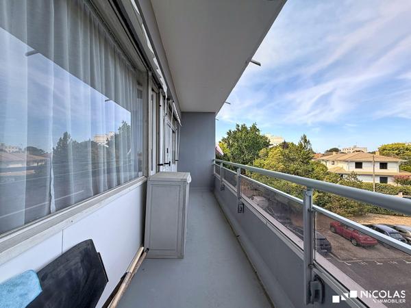 Studio de 31 m² avec balcon, parking et cave – Bordeaux Caudéran