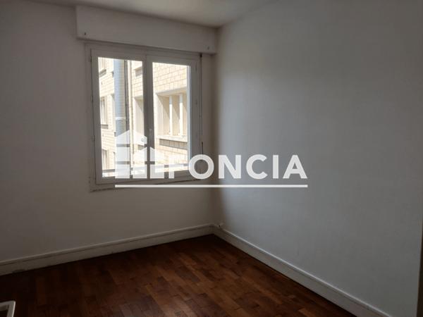 Location Appartement 4 pièces 76.02 m² - 11/13 RUE GUILBERT Caen 14000