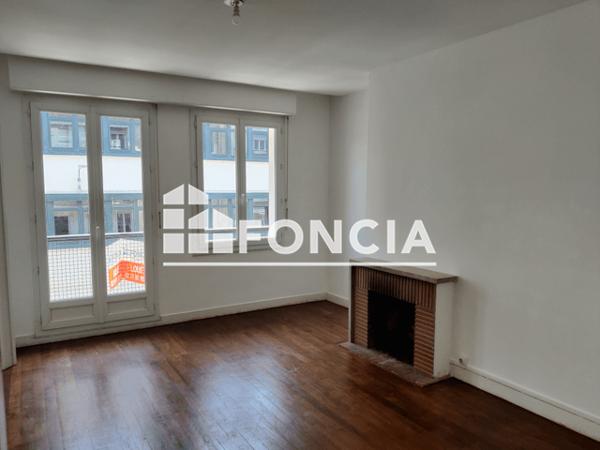 Location Appartement 4 pièces 76.02 m² - 11/13 RUE GUILBERT Caen 14000