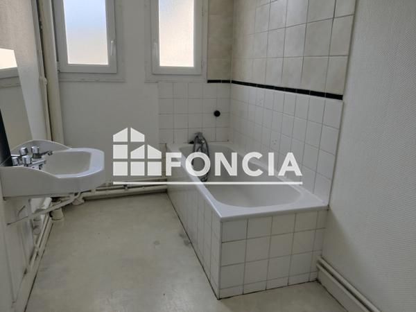Location Appartement 4 pièces 76.02 m² - 11/13 RUE GUILBERT Caen 14000