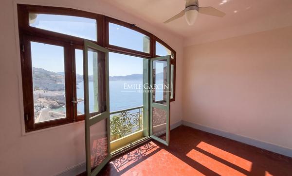 À vendre - Maison à rénover avec jardin, vue mer et garage -  Malmousque Marseille 7ème (13007)