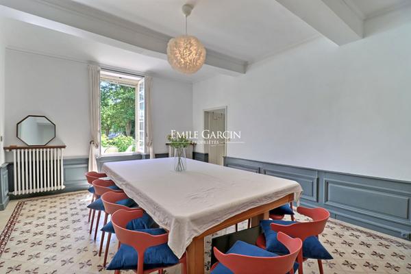 A vendre - Bastide de 1780 au coeur d'un hectare avec piscine et dépendance.