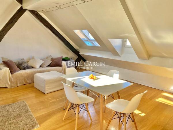 A vendre - Appartement - Paris 75005 - Quartier Latin - Vues dégagées - Dernier étage