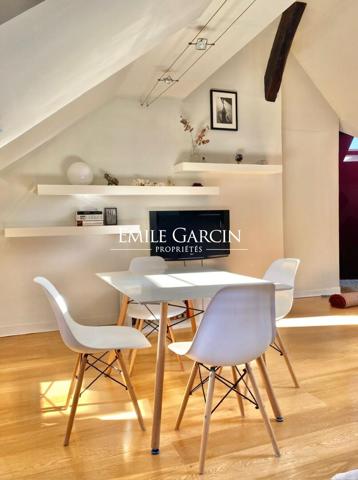 A vendre - Appartement - Paris 75005 - Quartier Latin - Vues dégagées - Dernier étage