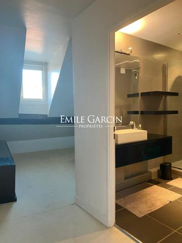 A vendre - Appartement - Paris 75005 - Quartier Latin - Vues dégagées - Dernier étage
