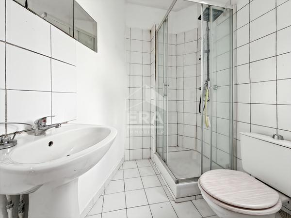 Montreuil  Maison 68.5 m² divisée en 2 appartements, fort potentiel locatif