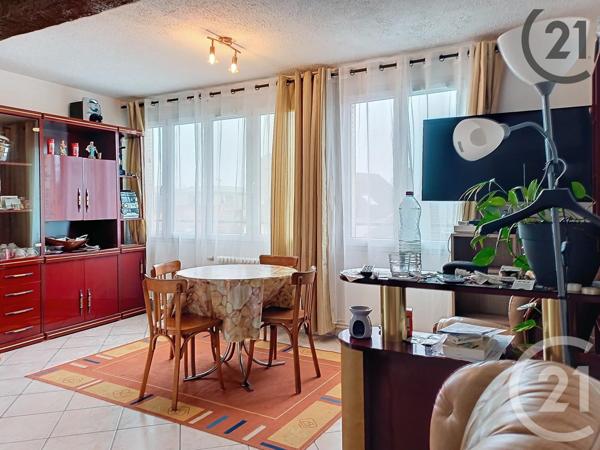 Appartement F4 à vendre  4 pièces - 74 m2 STE SAVINE - 10
