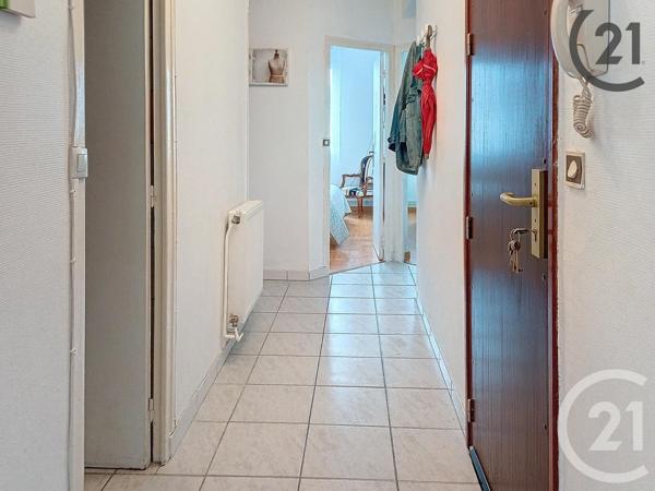 Appartement F4 à vendre  4 pièces - 74 m2 STE SAVINE - 10