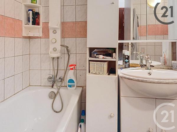 Appartement F4 à vendre  4 pièces - 74 m2 STE SAVINE - 10