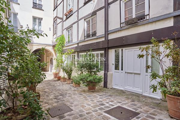 A vendre - Appartement studio - Paris 75004 - Proche place des Vosges