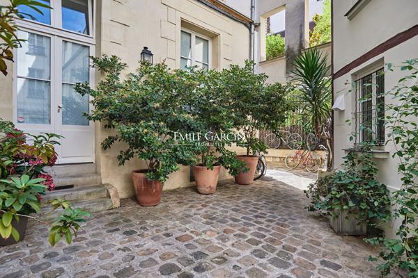 A vendre - Appartement studio - Paris 75004 - Proche place des Vosges