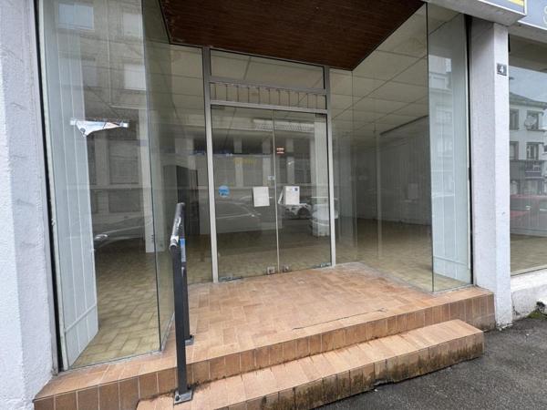 LOCAL COMMERCIAL HYPER CENTRE LORIENT -96 m²