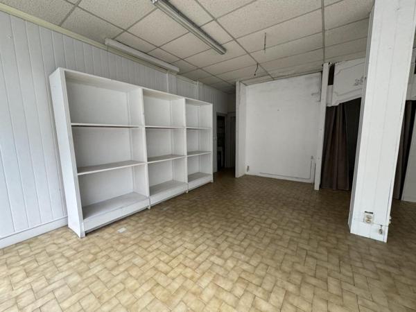 LOCAL COMMERCIAL HYPER CENTRE LORIENT -96 m²