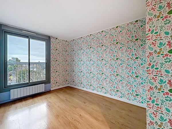 Appartement 3 pièces balcon parking ascenseur