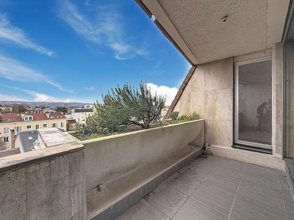 Appartement 3 pièces balcon parking ascenseur