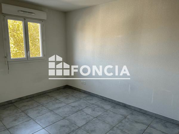 Location Appartement 2 pièces 40.56 m² - 5 ET 7 BOULEVARD DE LA REPUBLIQUE La Crau 83260