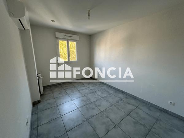 Location Appartement 2 pièces 40.56 m² - 5 ET 7 BOULEVARD DE LA REPUBLIQUE La Crau 83260