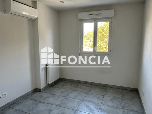 Location Appartement 2 pièces 40.56 m² - 5 ET 7 BOULEVARD DE LA REPUBLIQUE La Crau 83260