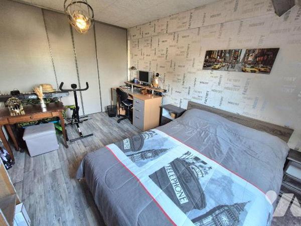 A 15-20 minutes de Troyes et agglomération, dans la commune dynamique de Savières, venez découv...