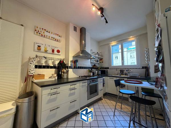 APPARTEMENT T4 - DEUX CHAMBRES - GRENIER - BALCONNET