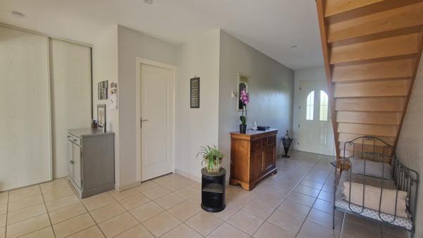 Maison - 7 pièces - 202 m²