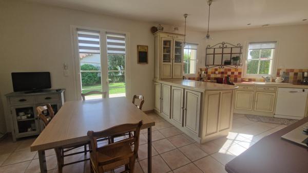 Maison - 7 pièces - 202 m²